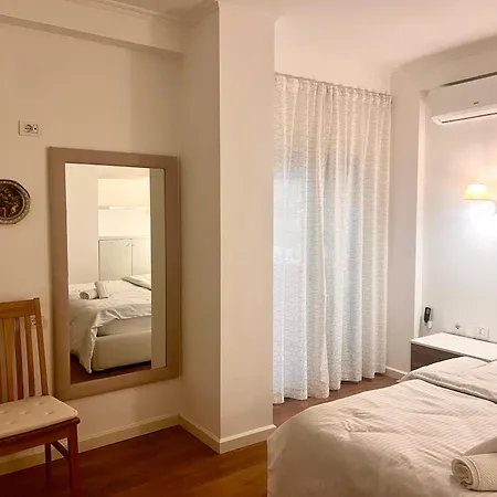 Modern By Lina-komuna E Parisit