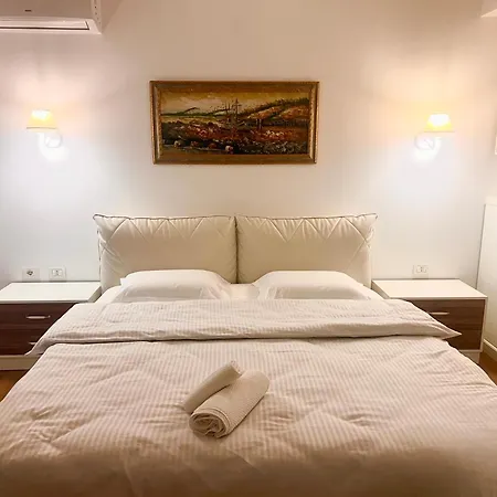 Apartment Modern By Lina-komuna E Parisit Tirana