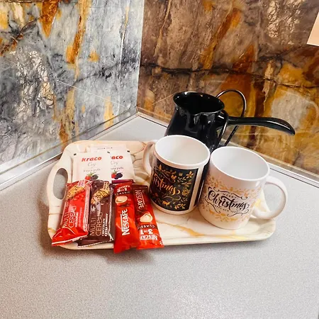 Modern By Lina-komuna E Parisit Apartment *