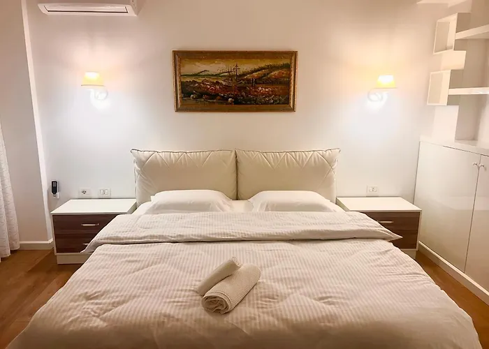 Apartment Modern By Lina-komuna E Parisit Tirana